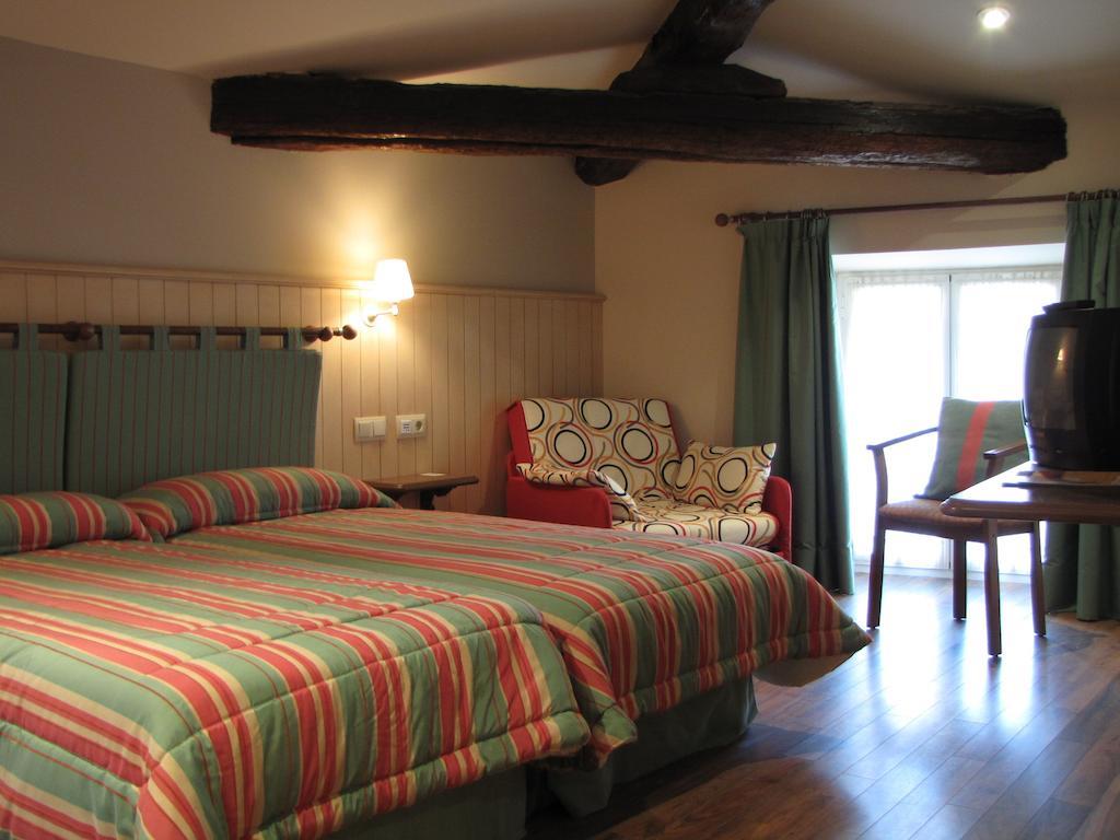 Hostal Beti-Jai Aoiz Habitación foto