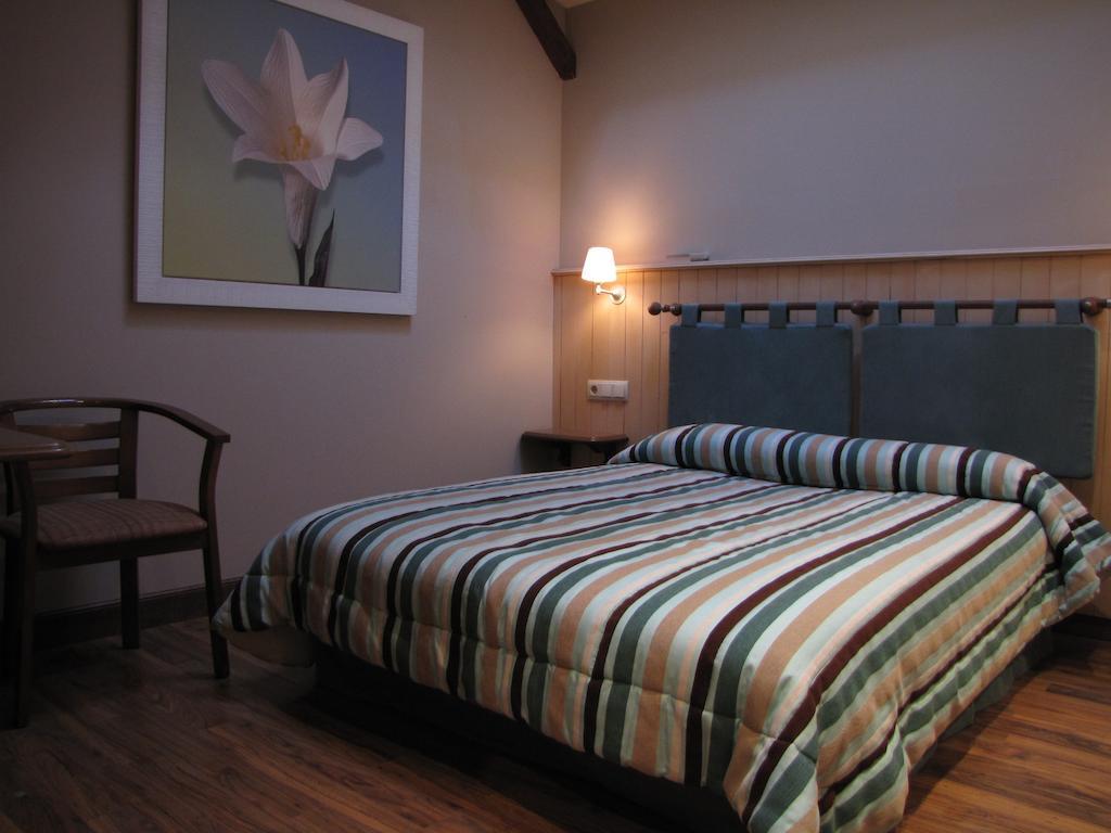 Hostal Beti-Jai Aoiz Habitación foto